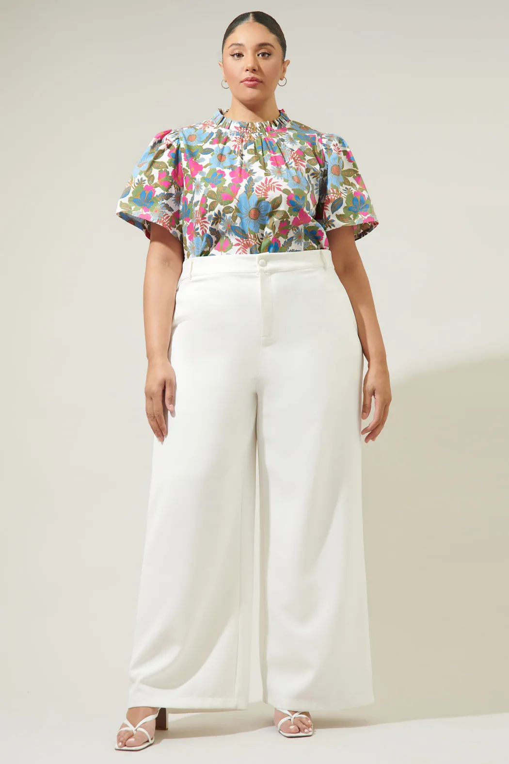 Avitall Floral Classic Ruffle Sleeve Top Curve