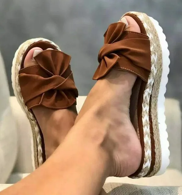 Casual Thick Bottom Platform Women's Slippers