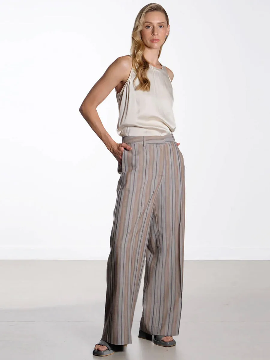Gunhilda 1 Silk Top - Turtledove