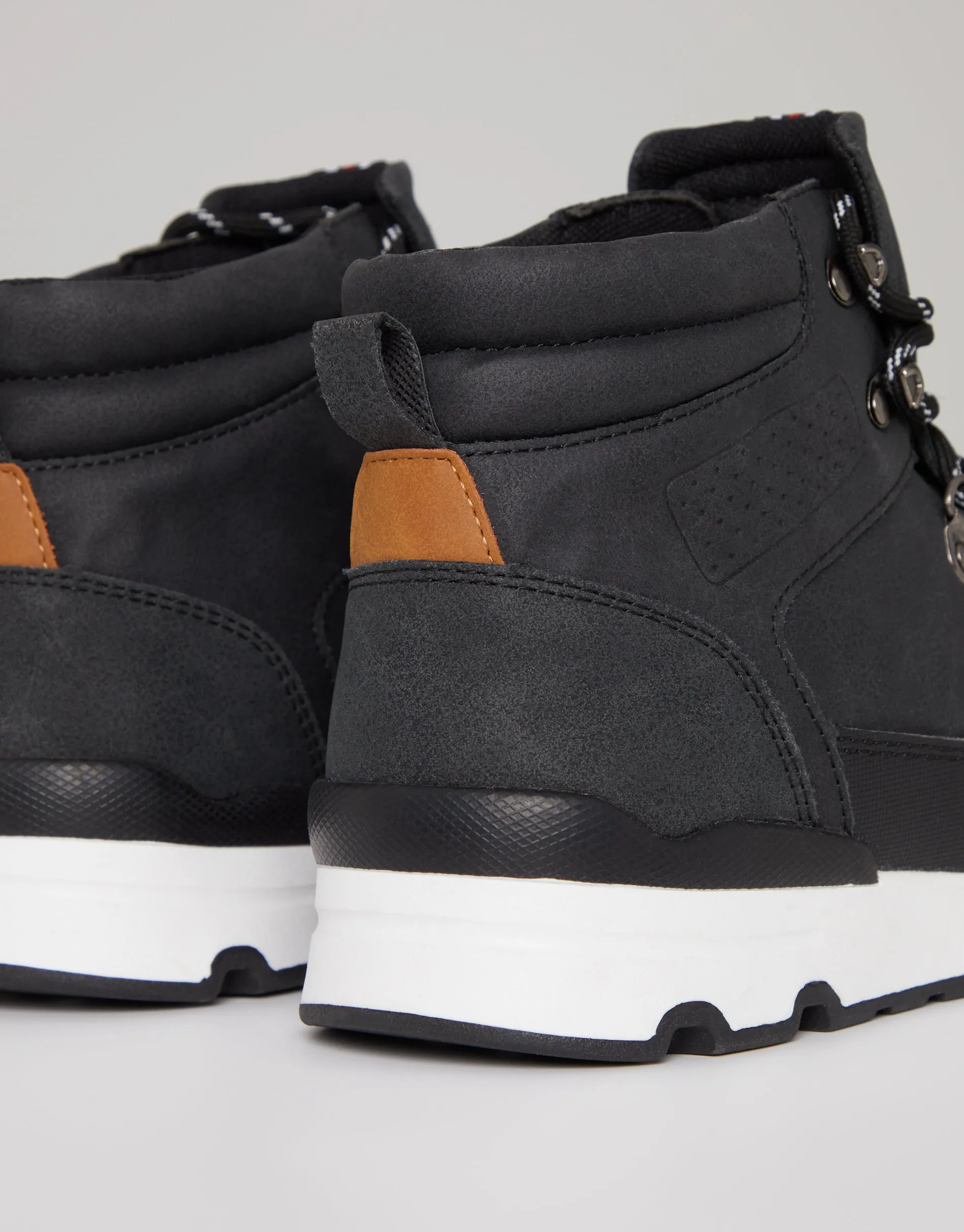 Men's Black Essential Hiker Boots